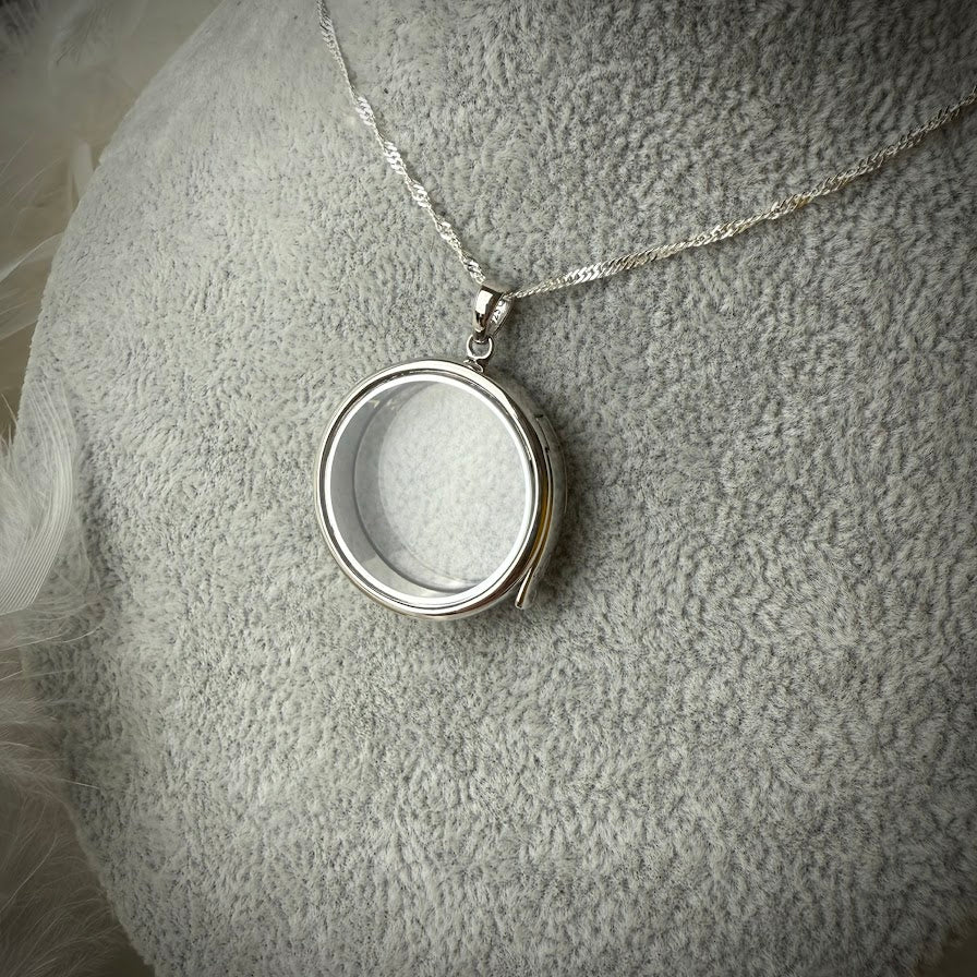 Round glass and .925 Silver locket & Heart Charm