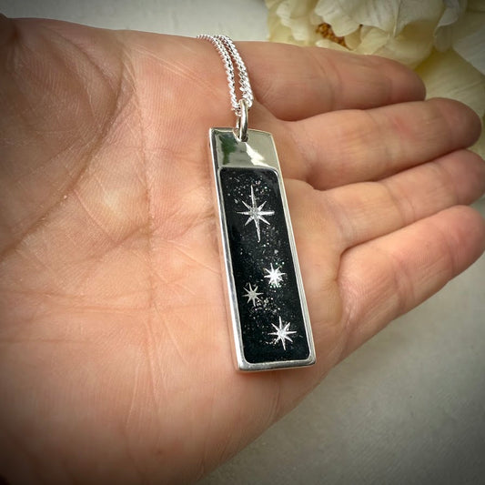 Heavyweight Oblong Bar Pendant