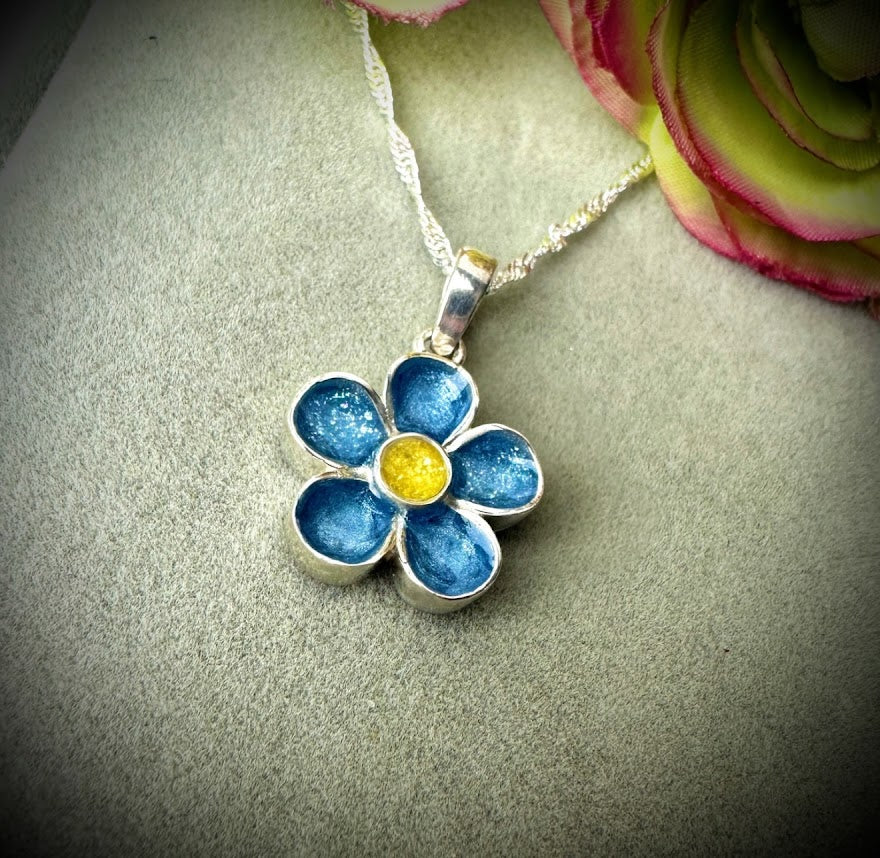 Forget Me Not / Flower Pendant