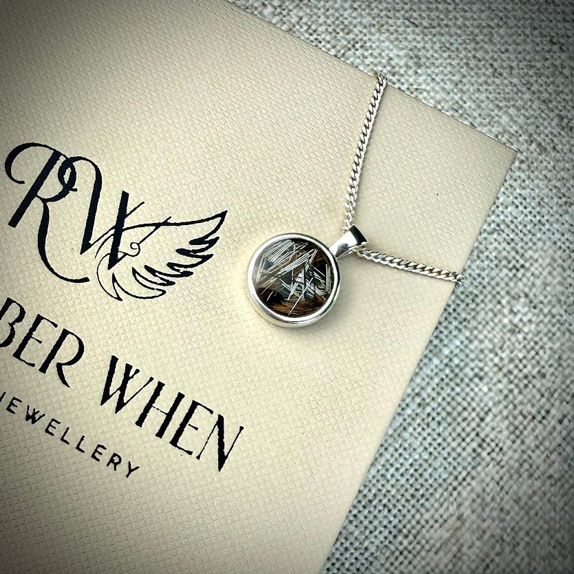 The Classic Luna Pendant