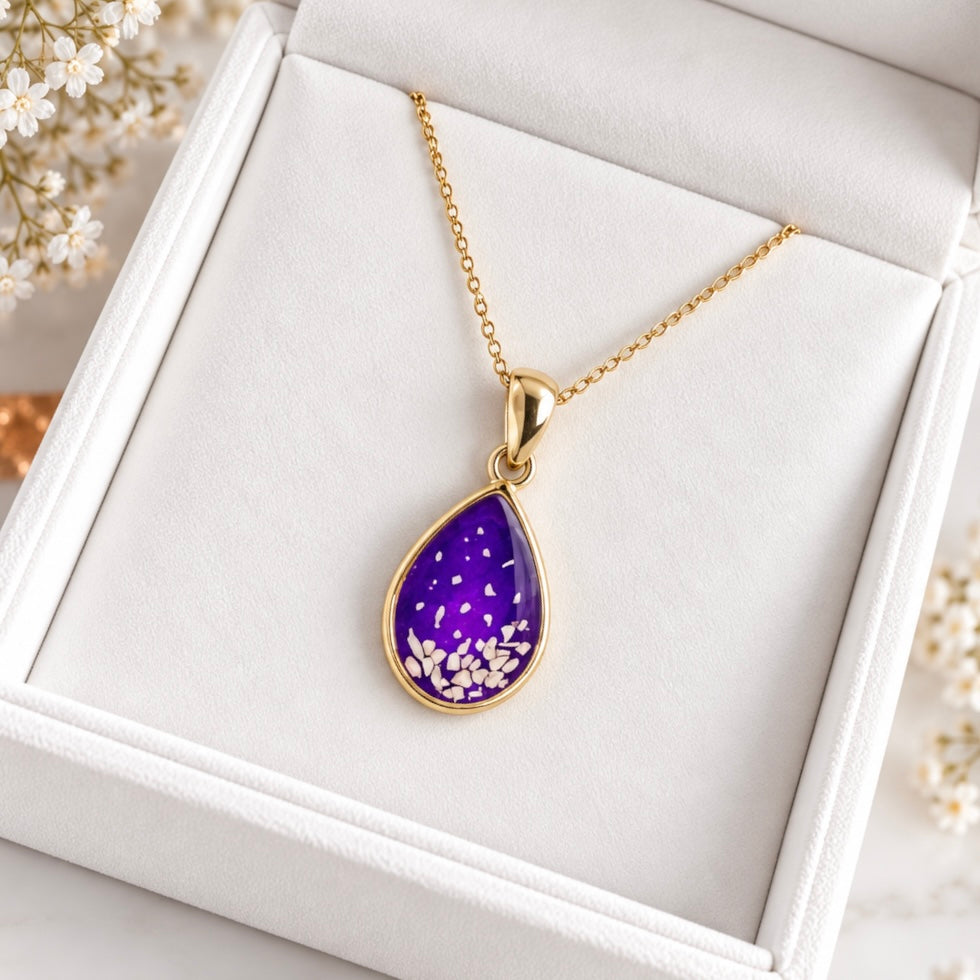 9ct Yellow Gold Teardrop Pendant