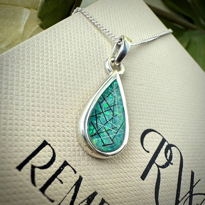The Classic Teardrop Pendant