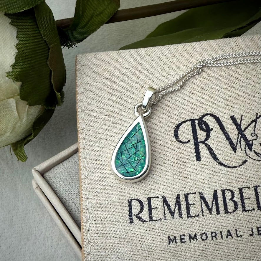 The Classic Teardrop Pendant