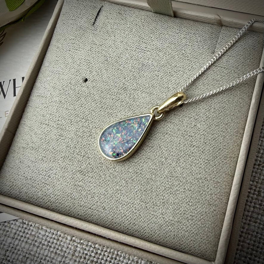 9ct Yellow Gold Petite Teardrop Pendant