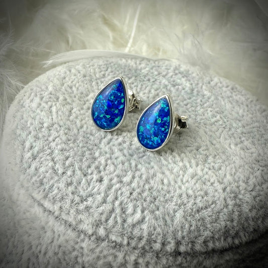 Teardrop .925 Silver Stud Earrings