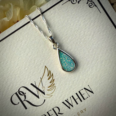The Classic Teardrop Pendant