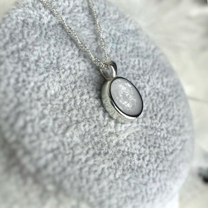 The Luna Pendant