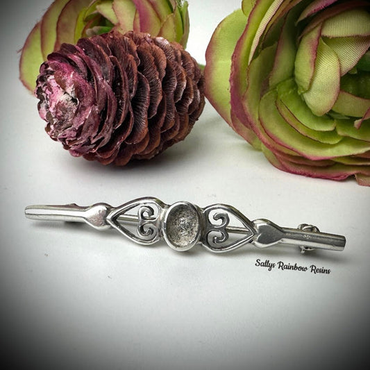 Vintage Oval Heart .925 Silver Brooch / Pin