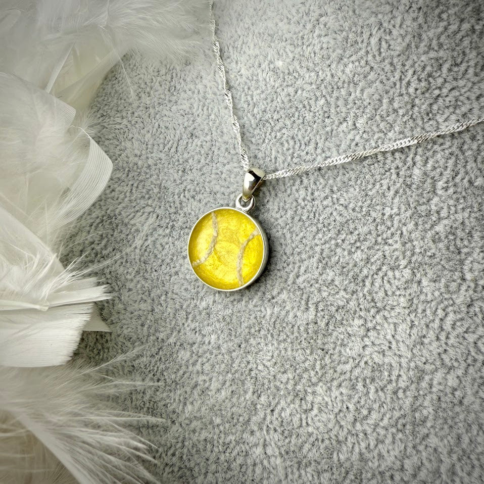 Simple Round Pendant