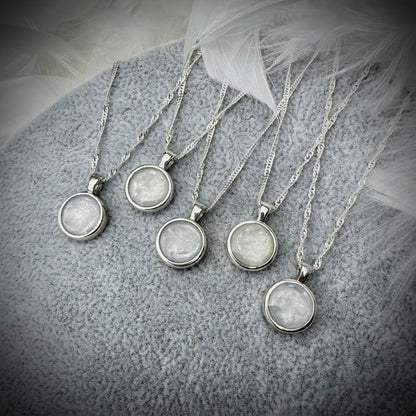 The Luna Pendant