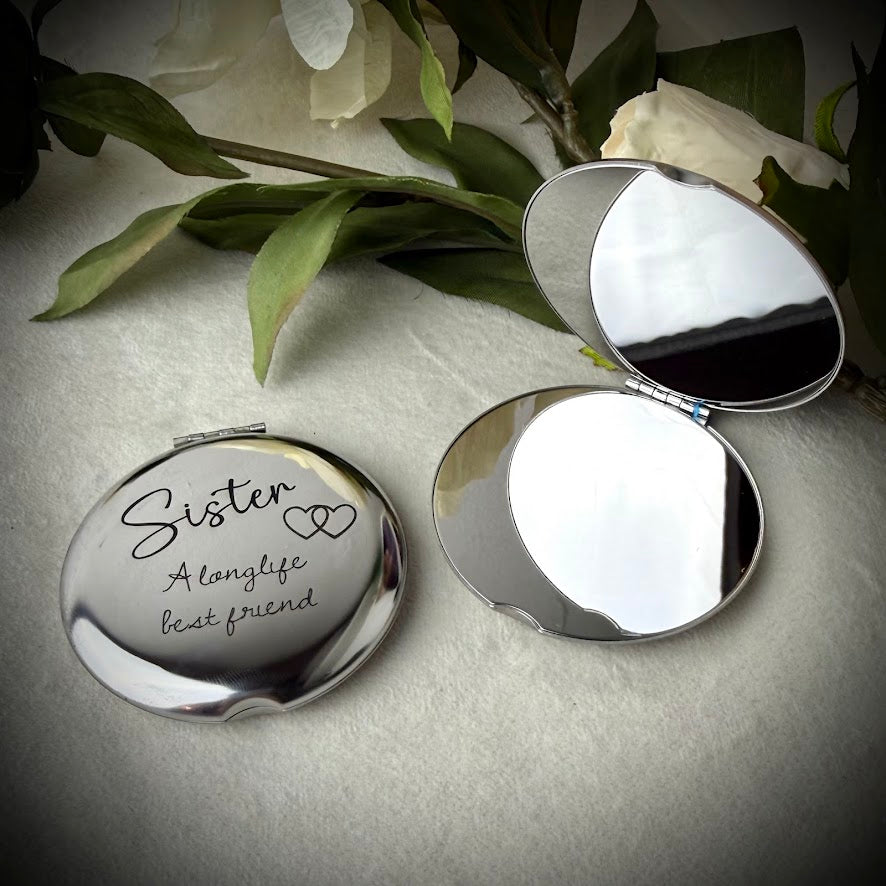 The Everclose Compact Mirror