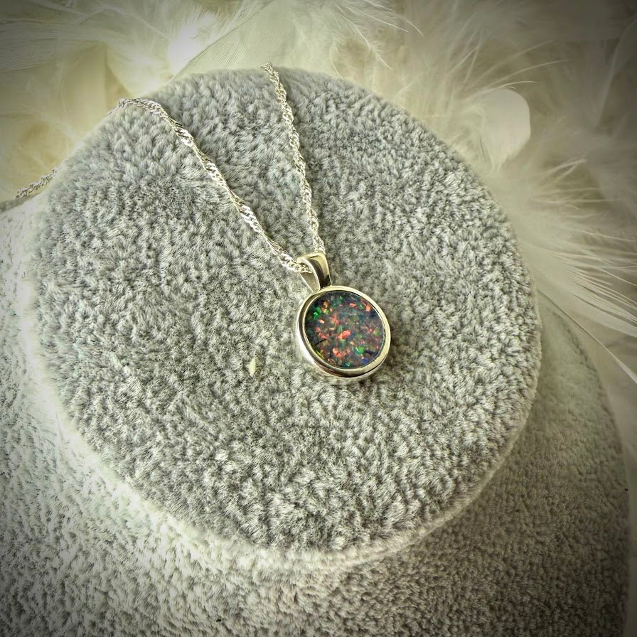 The Luna Pendant
