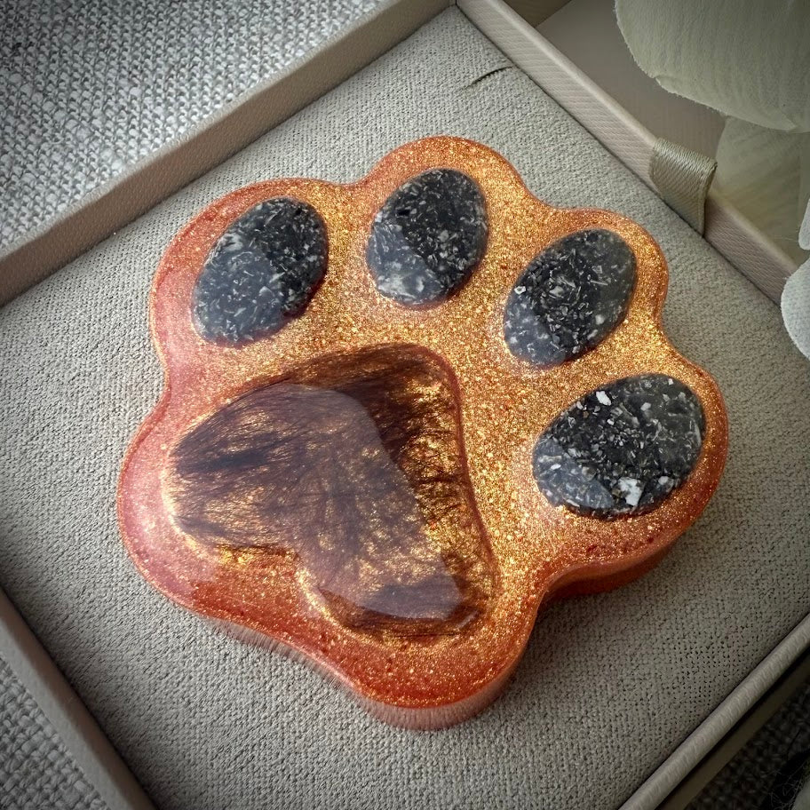 Paw paperweight