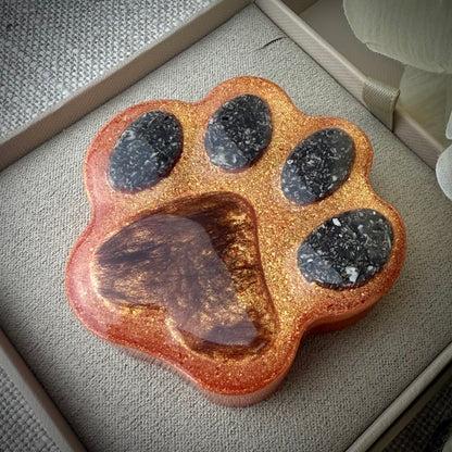 Paw paperweight