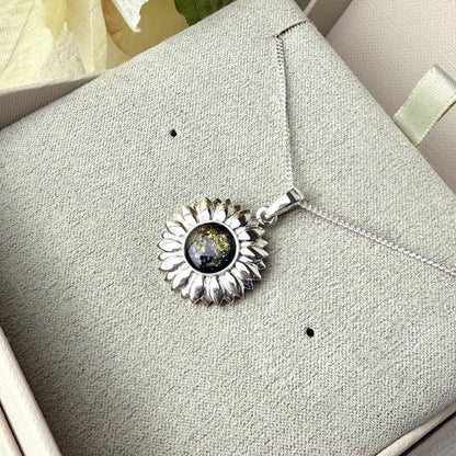 Daisy Pendant