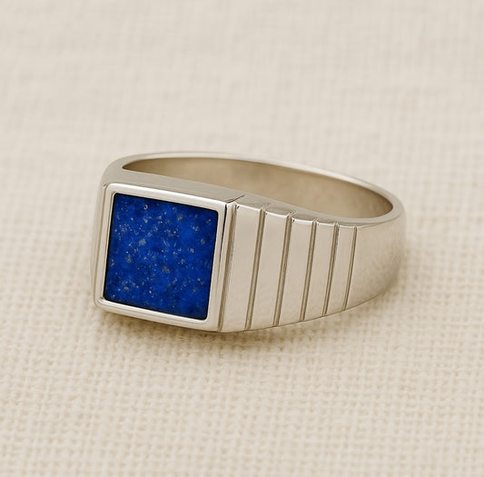 Square decorative Signet Ring
