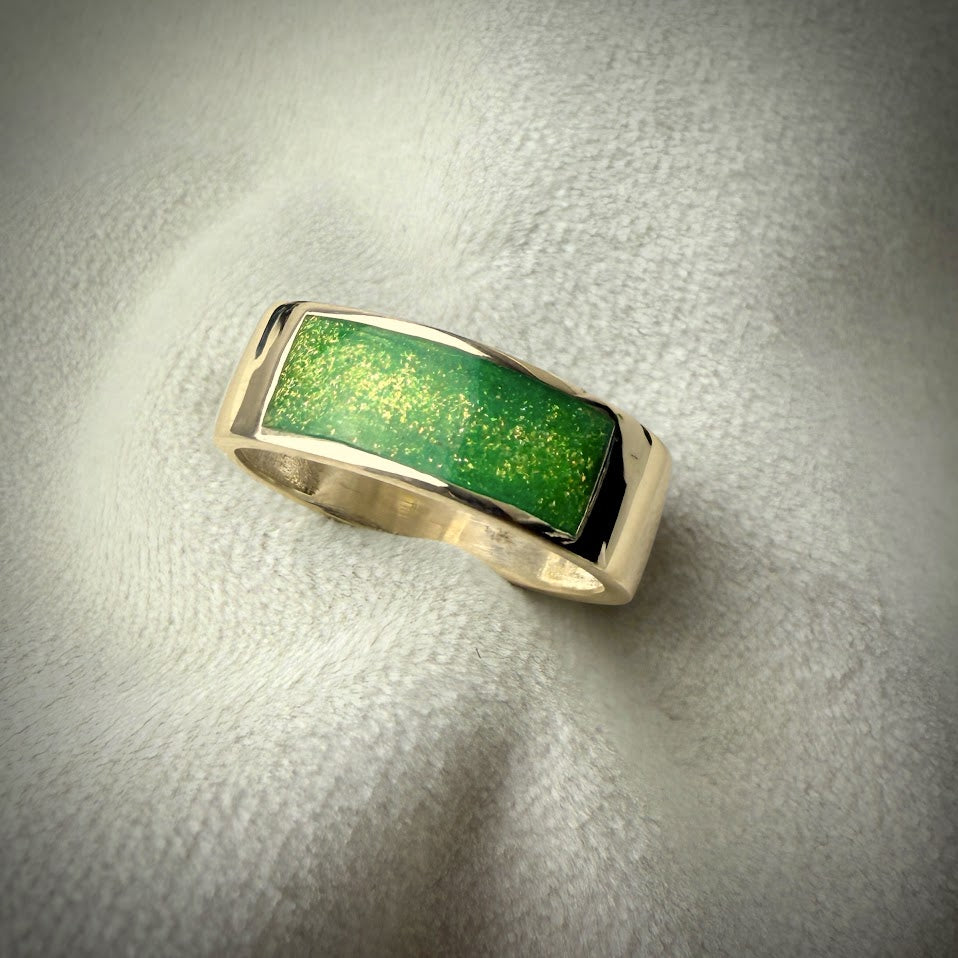 9ct Yellow Gold 8mm Front Band Ring