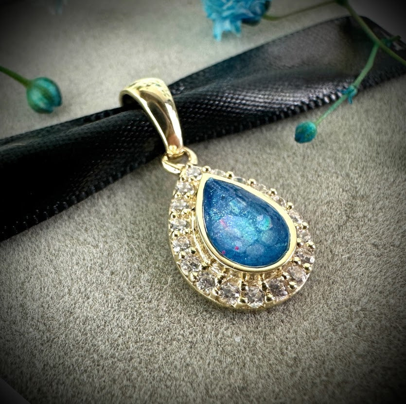 9ct Yellow Gold CZ Teardrop Pendant
