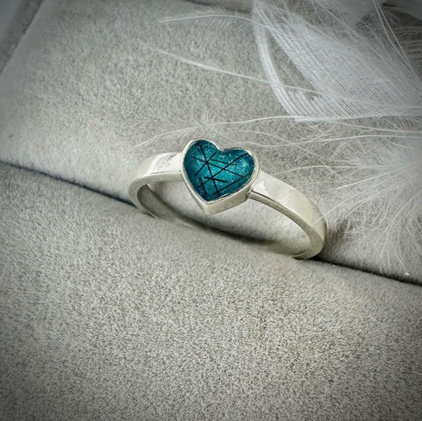 9ct Gold Small heart Ring
