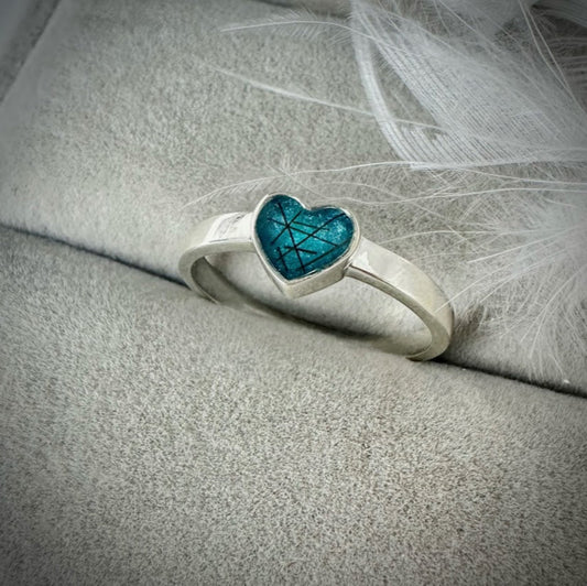 9ct Gold Small heart Ring