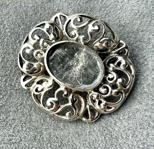 Vintage Flower Brooch / Pin