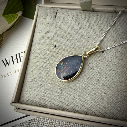 9ct Yellow Gold Teardrop Pendant