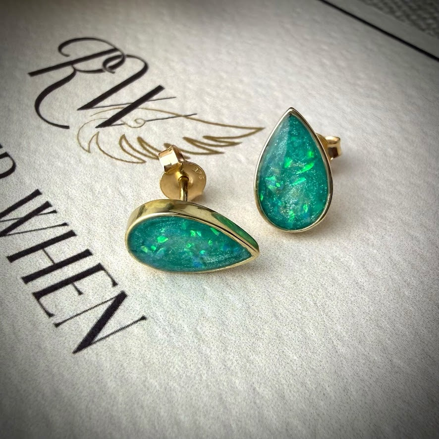 9ct Yellow Gold Teardrop Earrings