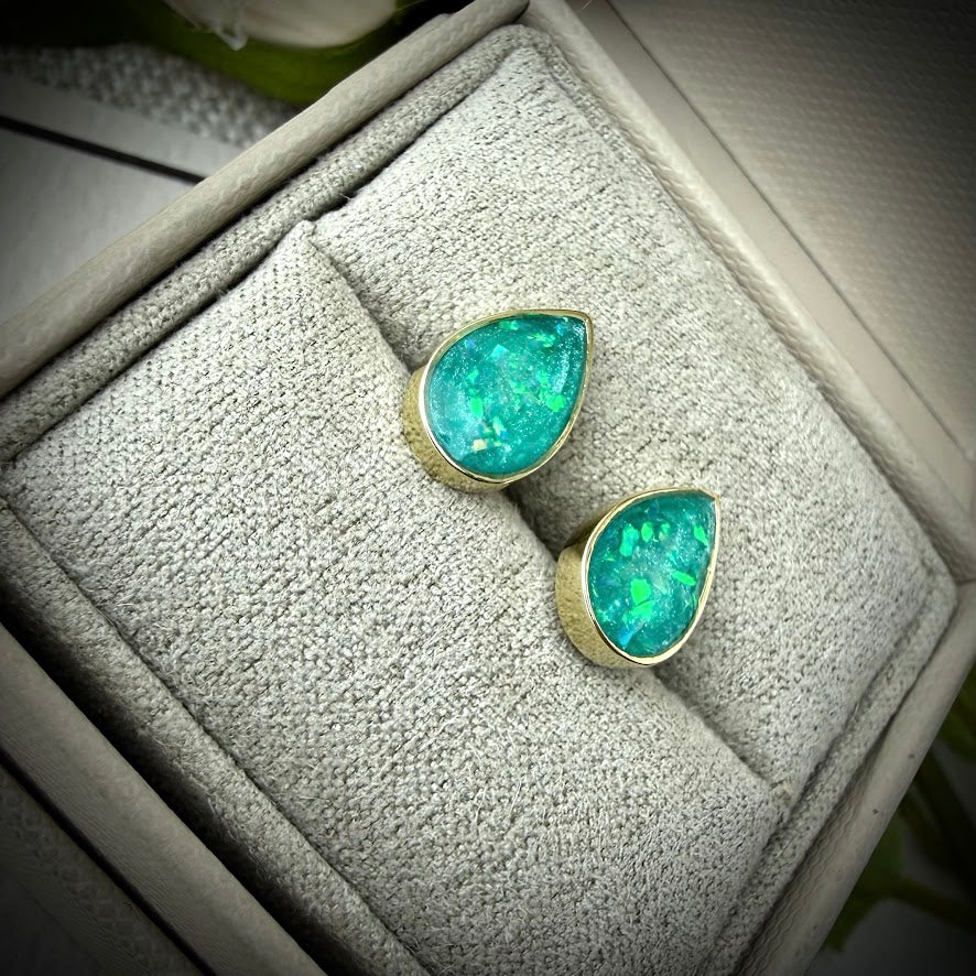 9ct Yellow Gold Teardrop Earrings